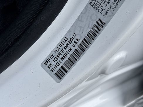 Used 2022 RAM 1500 Laramie image 33