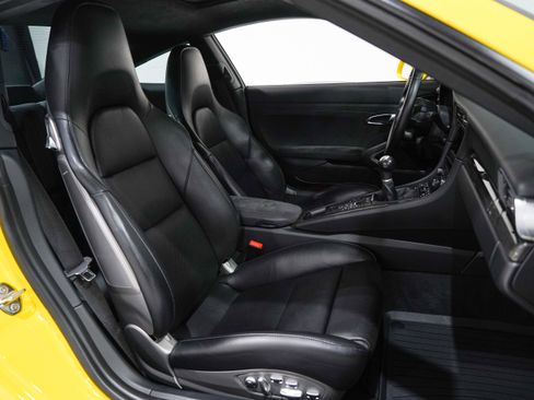 Used 2019 Porsche 911 Carrera GTS RWD image 15