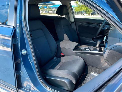 Used 2026 Honda Civic LX image 9