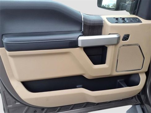 Used 2021 Ford F350 Lariat w/ Lariat Ultimate Package image 19