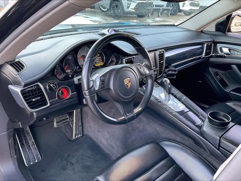 Used 2016 Porsche Panamera S image 18
