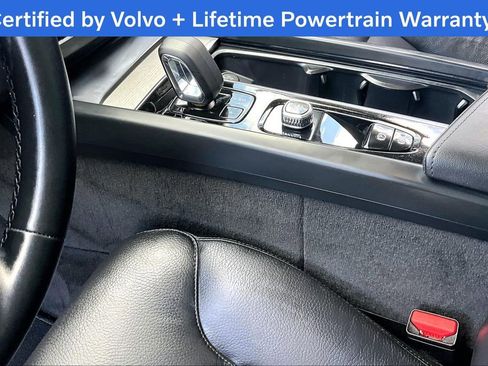 Certified 2025 Volvo XC60 B5 Plus image 18