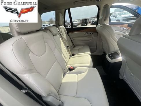 Used 2022 Volvo XC90 T8 Inscription Expression w/ Advanced Package image 27