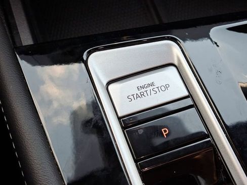 Used 2024 Volkswagen Atlas Cross Sport SE image 14