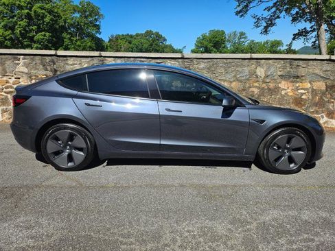 Used 2023 Tesla Model 3 Standard Range RWD image 9