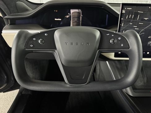 Used 2021 Tesla Model S Plaid image 24