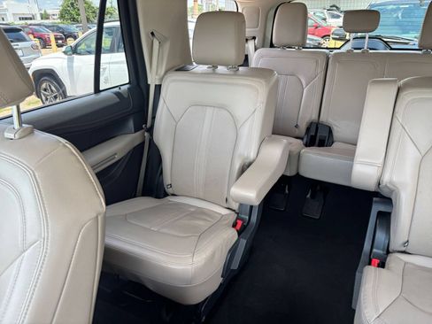 Used 2024 Ford Expedition Limited AWD/4WD image 44