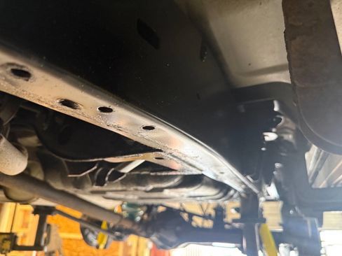 Used 2001 Toyota Land Cruiser image 82