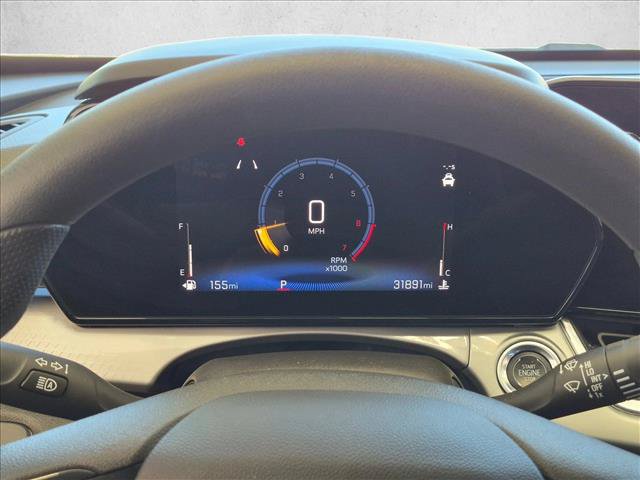 Used 2025 Chevrolet Trax LT FWD image 14