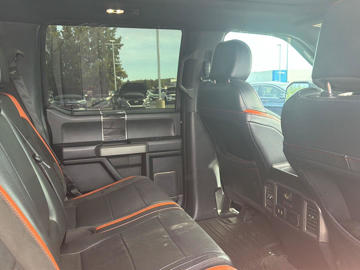 Used 2018 Ford F150 Raptor w/ Equipment Group 802A Luxury AWD/4WD image 9