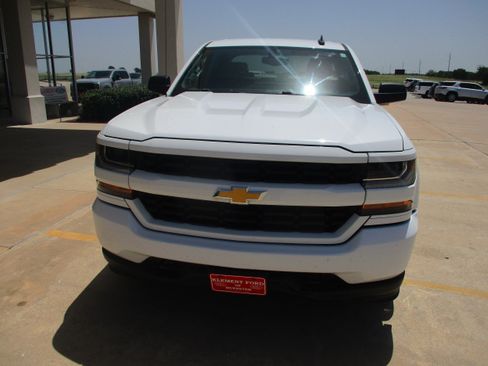 Used 2018 Chevrolet Silverado 1500 Custom w/ Texas Edition AWD/4WD image 13