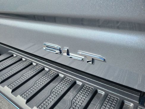 New 2026 GMC Sierra 2500 SLT w/ SLT Premium Package image 11