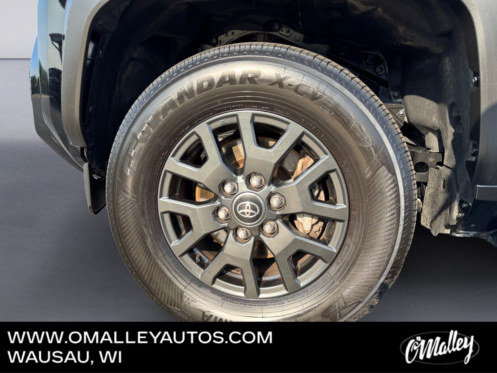 Used 2025 Toyota 4Runner SR5 AWD/4WD image 9