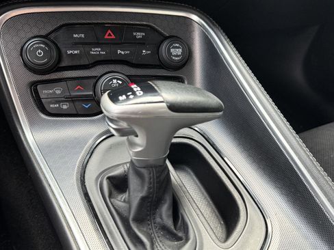 Used 2018 Dodge Challenger R/T Plus RWD image 13