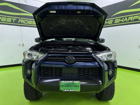 Used 2021 Toyota 4Runner TRD Off-Road Premium w/ Moonroof Package AWD/4WD image 4