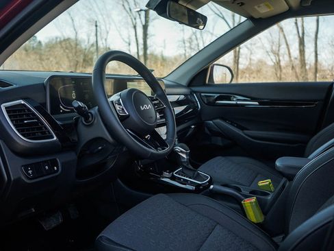 New 2026 Kia Seltos S AWD/4WD image 17