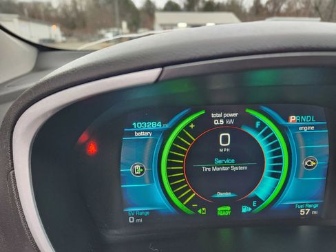 Used 2017 Chevrolet Volt LT w/ Comfort Package image 31