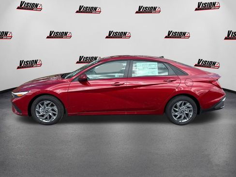 New 2025 Hyundai Elantra Blue image 8