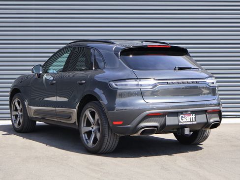 Certified 2023 Porsche Macan AWD/4WD image 3