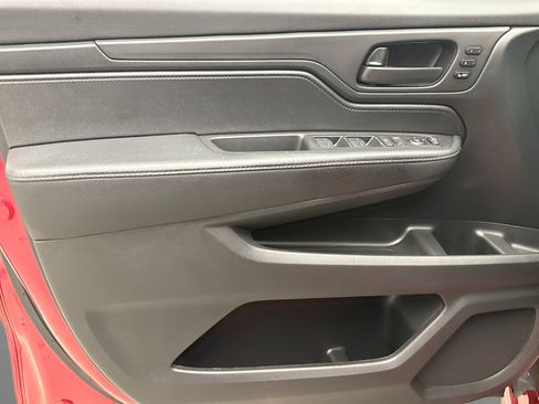Used 2023 Honda Odyssey Sport image 9