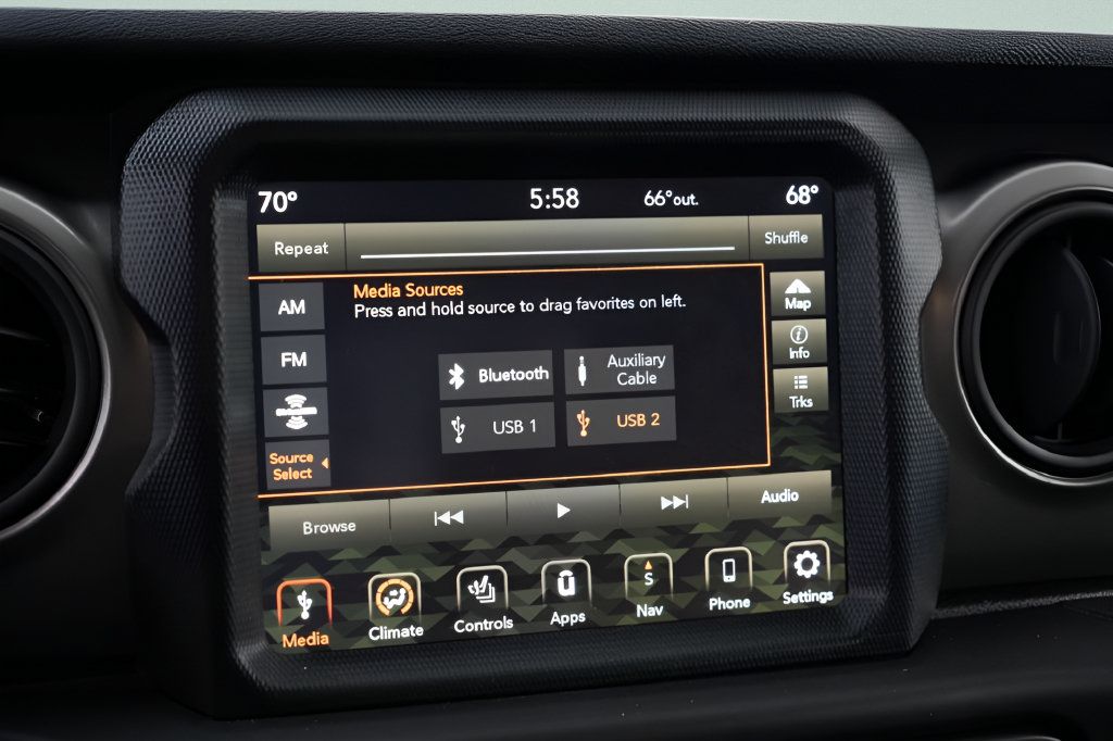 Used 2021 Jeep Gladiator Sport AWD/4WD image 34
