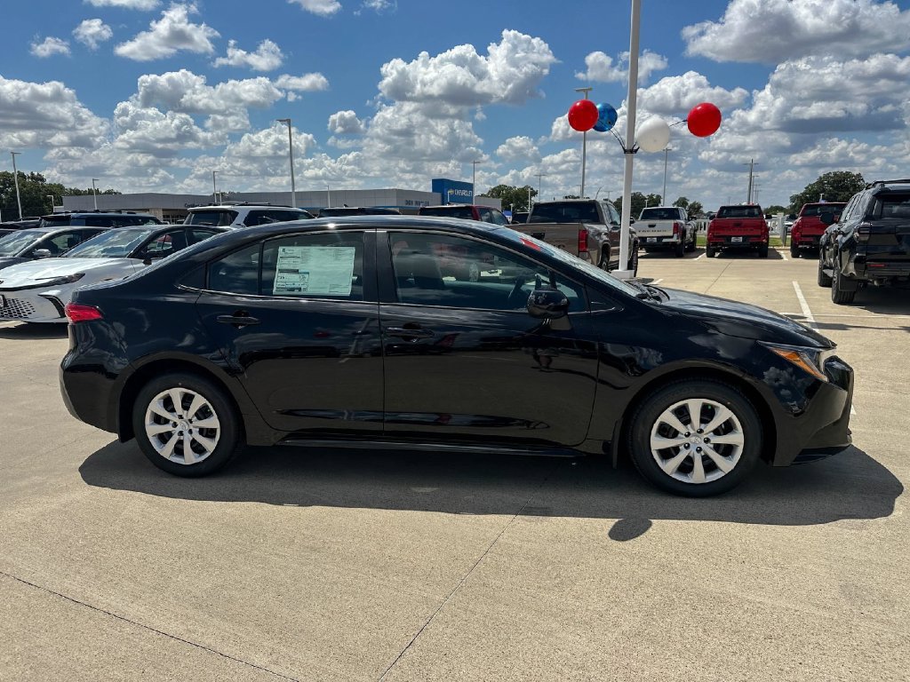 Certified 2026 Toyota Corolla LE FWD image 4