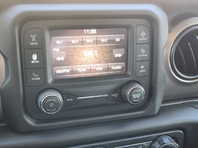 Used 2020 Jeep Gladiator Sport AWD/4WD image 17
