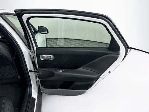 Used 2024 Hyundai Ioniq 6 SEL RWD image 30