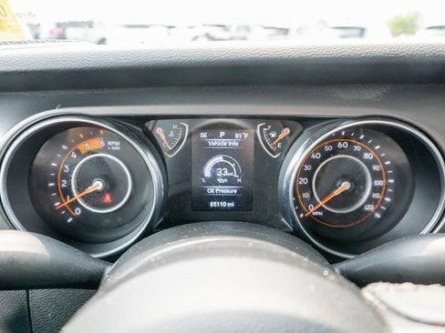 Used 2022 Jeep Gladiator Sport AWD/4WD image 18