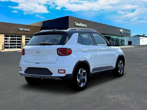 New 2026 Hyundai Venue SEL image 8