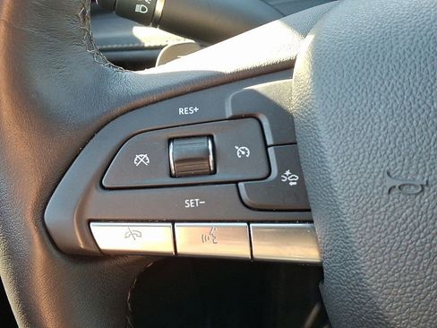 Certified 2025 Cadillac XT4 Premium Luxury image 28