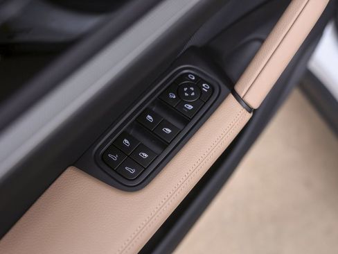 New 2026 Porsche Cayenne AWD/4WD image 30