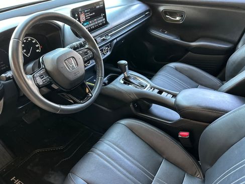 Used 2024 Honda HR-V EX-L image 9