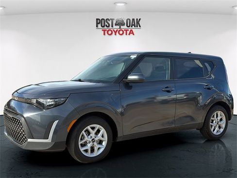 Used 2023 Kia Soul LX w/ Option Group 015 image 3