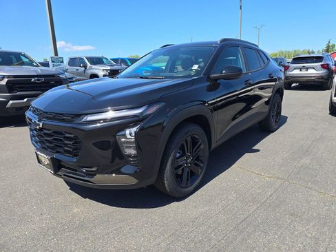 New 2026 Chevrolet Trax ACTIV FWD image 8