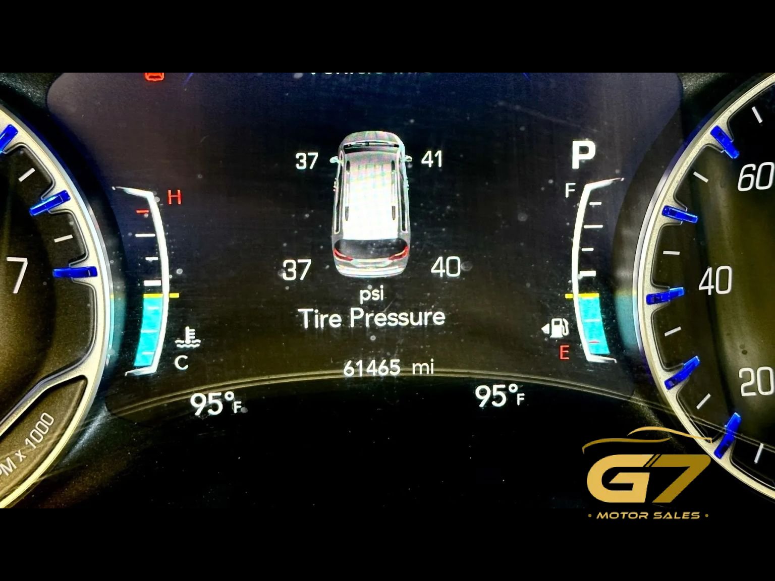 Used 2017 Chrysler Pacifica Touring-L Plus FWD image 9