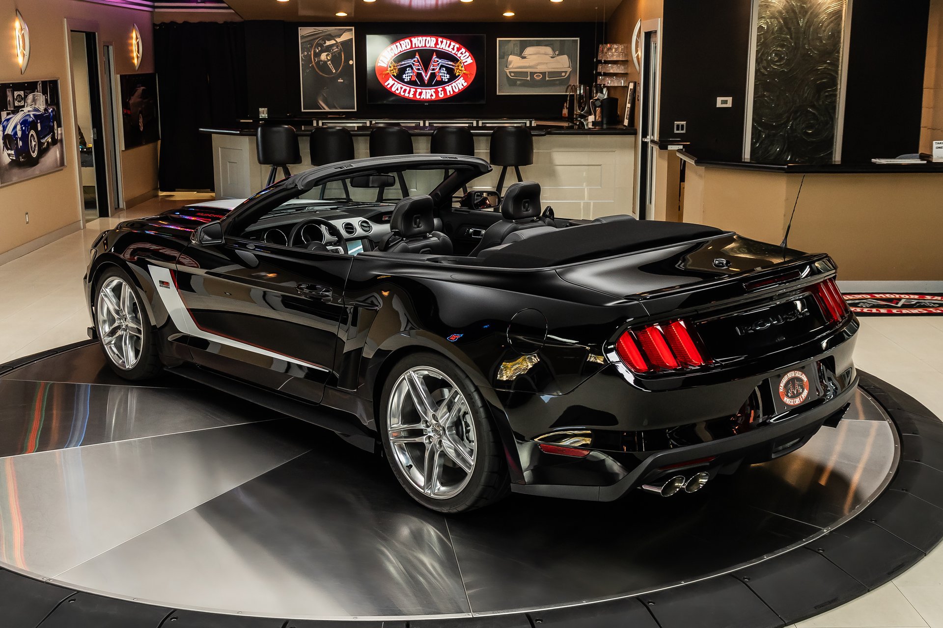 Used 2017 Ford Mustang GT Premium w/ Equipment Group 401A RWD image 18