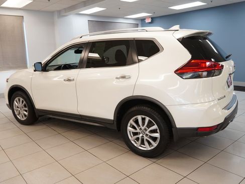 Used 2017 Nissan Rogue SV w/ SV Premium Package AWD/4WD image 7