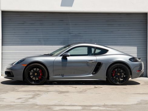 Certified 2025 Porsche 718 Cayman GTS RWD image 2