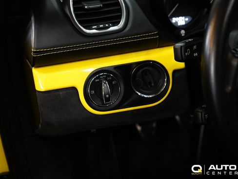 Used 2020 Porsche 718 Boxster Spyder RWD image 20