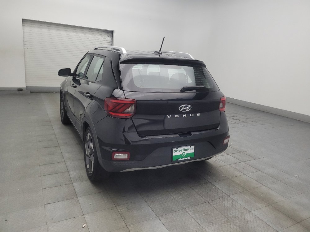 Used 2023 Hyundai Venue SEL FWD image 5