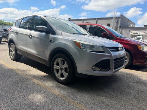 Used 2014 Ford Escape SE FWD image 1