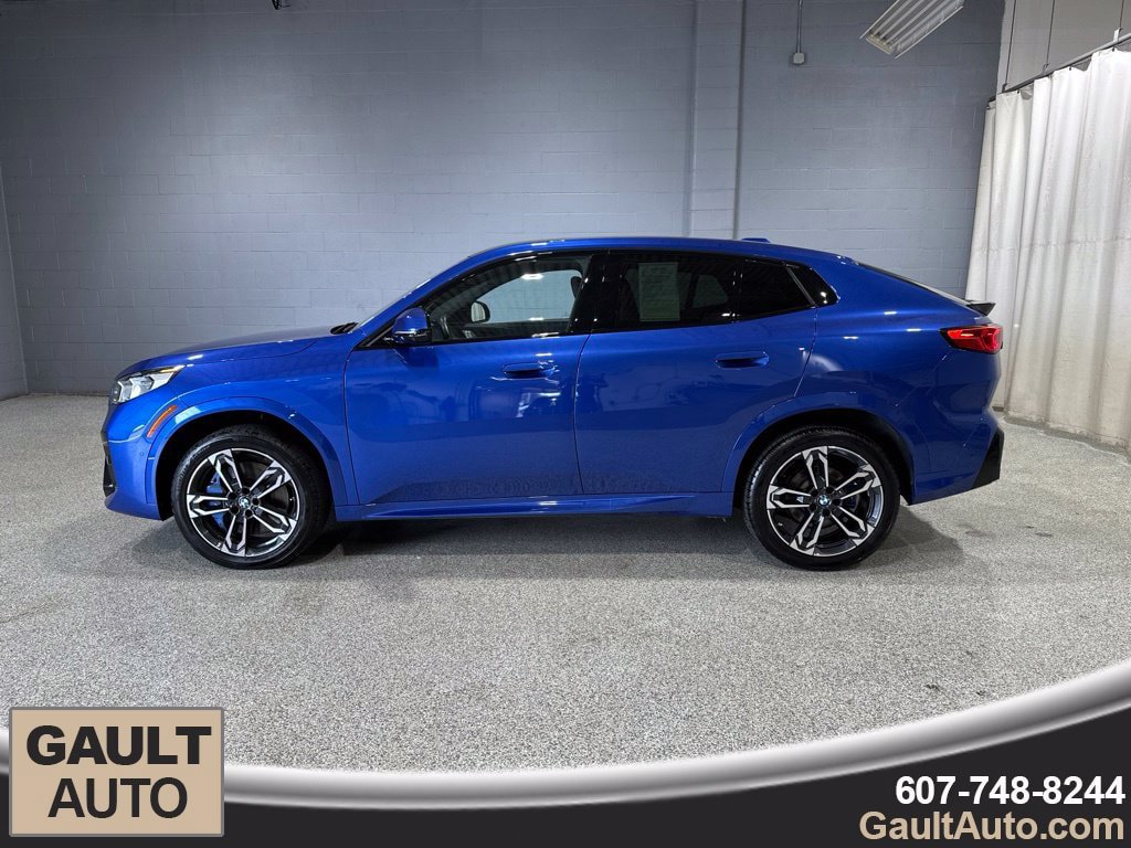 Used 2024 BMW X2 xDrive28i w/ Premium Package AWD/4WD image 5