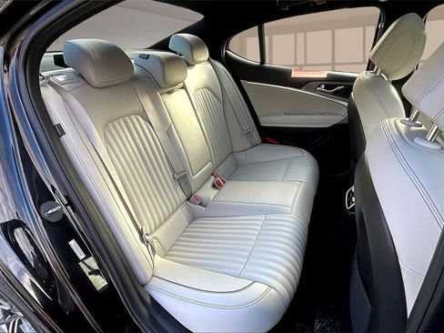 Used 2025 Genesis G70 2.5T w/ Sport Prestige Package image 25