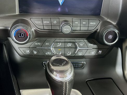 Used 2018 Chevrolet Corvette 3LT w/ 3LT Preferred Equipment Group image 24