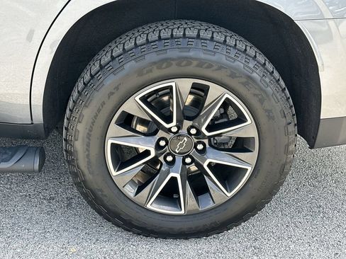 Certified 2022 Chevrolet Tahoe Z71 w/ Z71 Off-Road Package AWD/4WD image 33