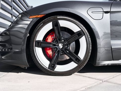 Used 2025 Porsche Taycan 4S w/ Premium Package image 3