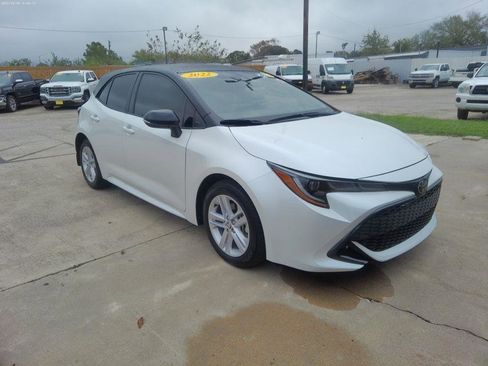 Used 2022 Toyota Corolla Hatchback FWD image 8