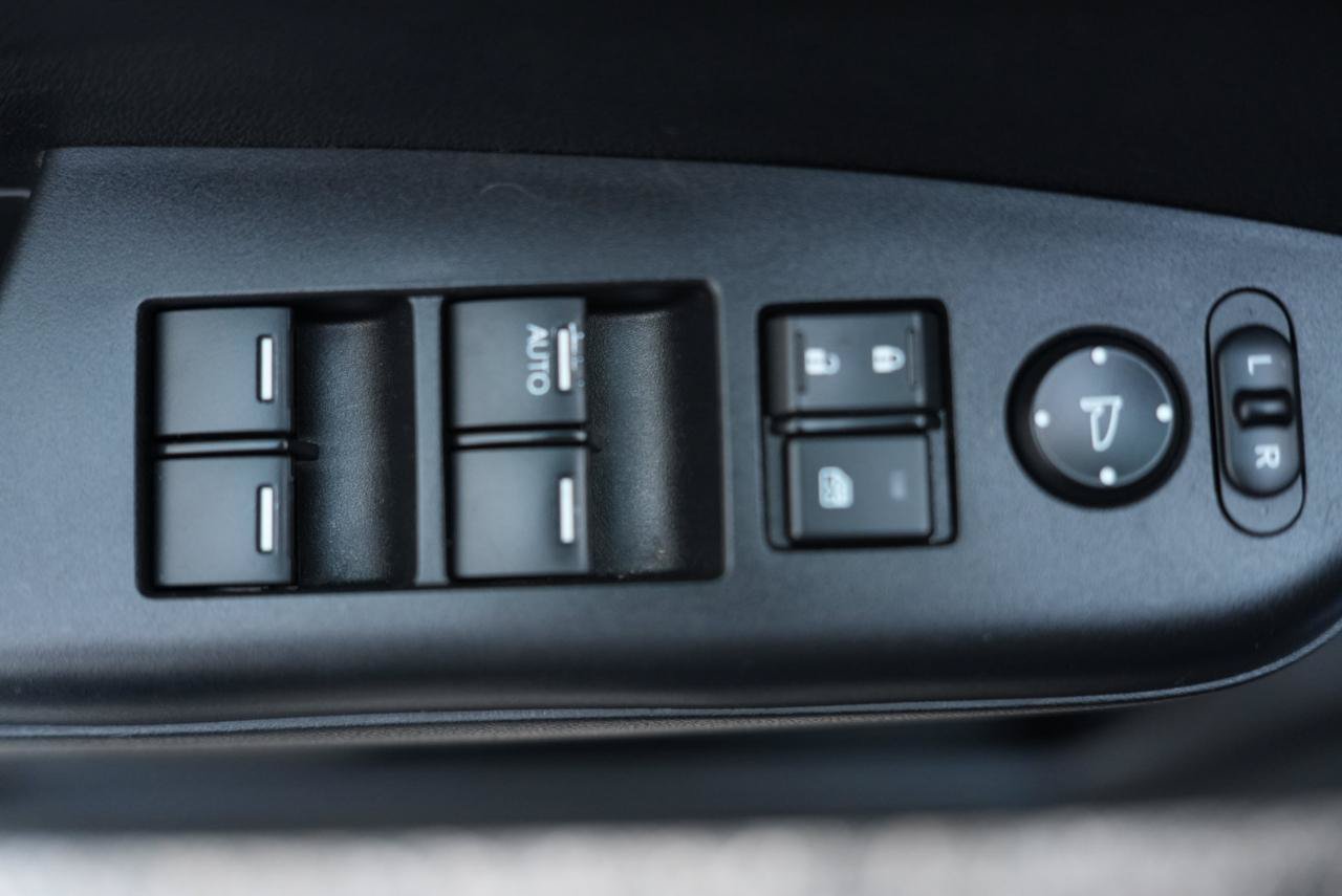 Used 2014 Honda CR-V LX image 19
