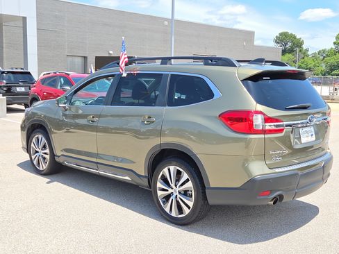Used 2022 Subaru Ascent Limited w/ Technology Package AWD/4WD image 5